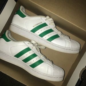 Adidas superstars